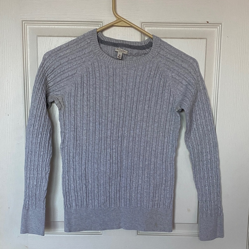 Women’s Gray Cable Knit Sweater